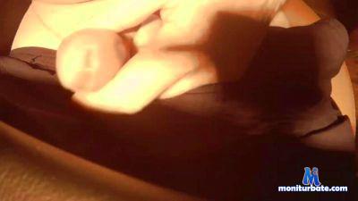 chrysl200 cam4 gay performer from Canada  