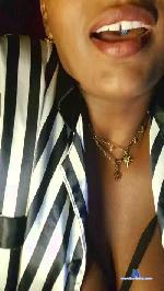 flower9755 cam4 livecam show performer room profile