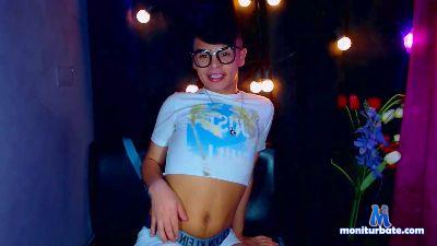 Alexis_n cam4 bisexual performer from Republic of Colombia new feet latino young cum tokenkeno femboy 