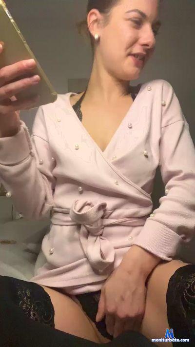 candyy18 cam4 bisexual performer from French Republic  
