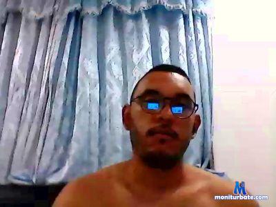 Lion_letonia cam4 bisexual performer from Republic of Italy  