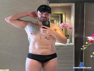 putorabudobra cam4 bisexual performer from Federative Republic of Brazil bigass cute striptease armpits 