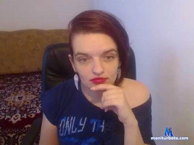 hungryinny cam4 bisexual performer from United States of America  