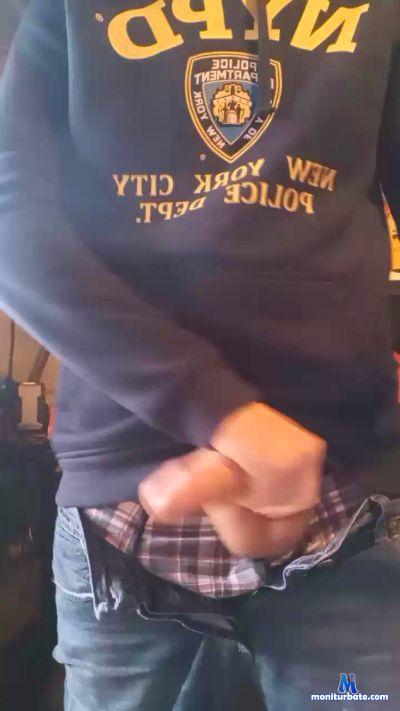 MilfhunterX cam4 bicurious performer from Federal Republic of Germany  
