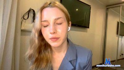 MaeganTietje cam4 bicurious performer from French Republic  