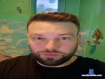 Notsoshyguy333 cam4 straight performer from United Kingdom of Great Britain & Northern Ireland  