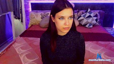 DillionMayy cam4 bisexual performer from United States of America  