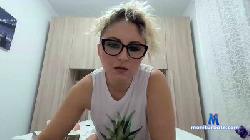 Roxigirl cam4 live cam performer profile