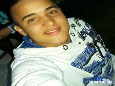 Maximiliano07 cam4 straight performer from Republic of Colombia young new cum gamer 