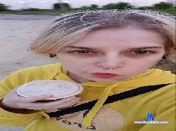 MildredBartram cam4 live cam performer profile