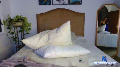 Diosia_Tom cam4 bisexual performer from Republic of Colombia livetouch 