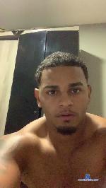 dngomes222 cam4 livecam show performer room profile