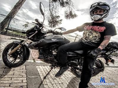 Steven_kratar cam4 straight performer from United States of America armpits feet masturbation smoke pee bdsm 