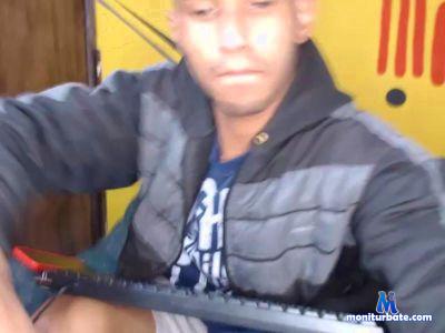 Dirtylatin_boy cam4 bisexual performer from United States of America straight tri livetouch oralsex bigcock rollthedice 