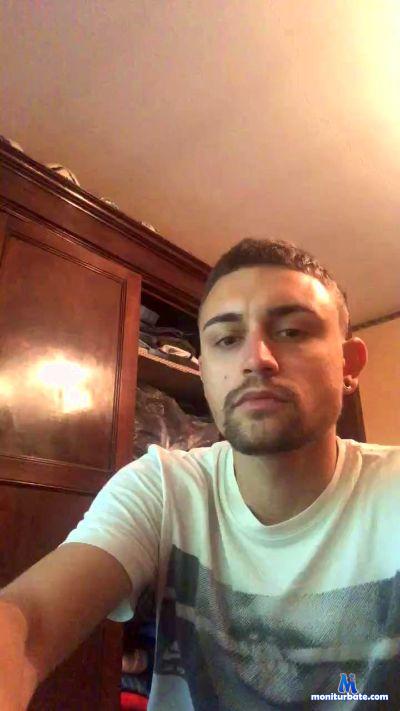 Meetew cam4 straight performer from Republic of Italy  