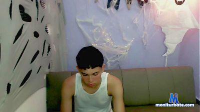 Jayx_Jayx cam4 bisexual performer from Republic of Colombia milk armpits striptease masturbation C2C feet 