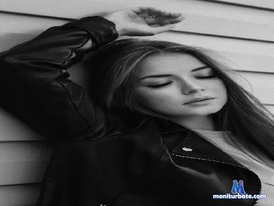 sparklingsiran cam4 bicurious performer from Federal Republic of Germany lesbian feet spanking cute cum C2C striptease 