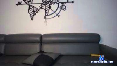 Bullwayne69 cam4 bicurious performer from Republic of Italy  