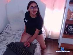 adela_mendez cam4 live cam performer profile