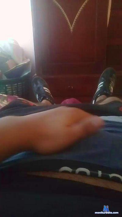 dagonza1019 cam4 bisexual performer from Republic of Colombia  
