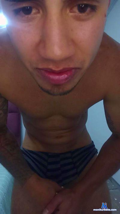 Ghost_men cam4 bicurious performer from Republic of Colombia  