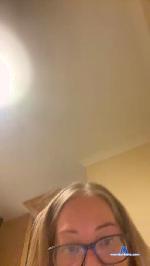 Adele999 cam4 livecam show performer room profile