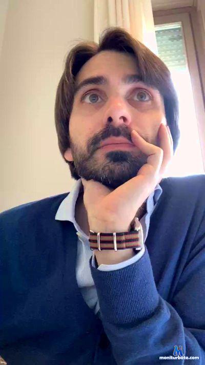valerio85mi cam4 straight performer from Republic of Italy  