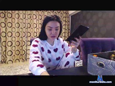 RoxySweet18 cam4 straight performer from United Kingdom of Great Britain & Northern Ireland bigass bigtits brunette lovense squirt 