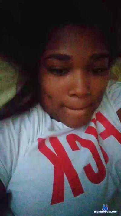 mahoghanydoll66 cam4 bisexual performer from Republic of Colombia  