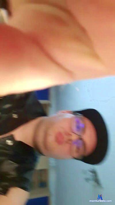 rouven89 cam4 gay performer from Federal Republic of Germany rollthedice 