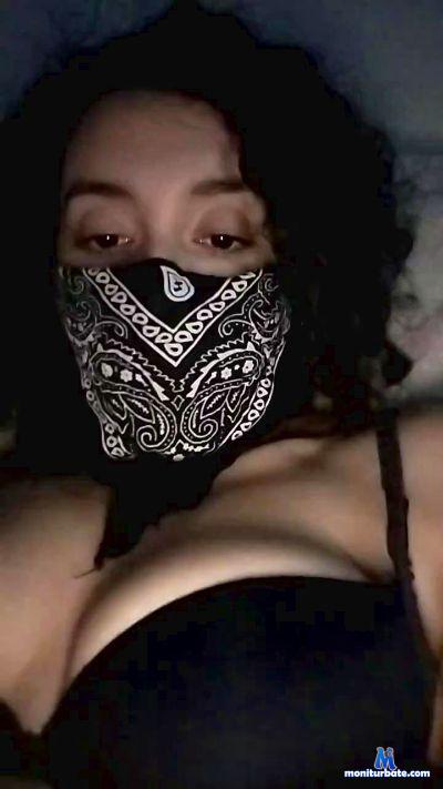 Samira94_ cam4 bisexual performer from Republic of Italy  