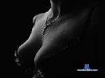Laura_Castroo_ cam4 livecam show performer room profile