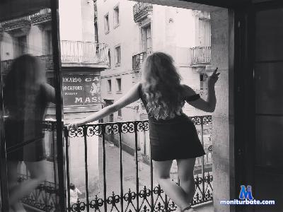 bouclesdor75001 cam4 bisexual performer from French Republic lesbian ass striptease spanking cute amateur C2C 