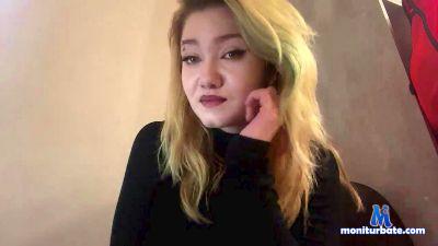 BetsyWilkson cam4 bisexual performer from United Kingdom of Great Britain & Northern Ireland  