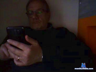 nikbeingon cam4 gay performer from Russian Federation  