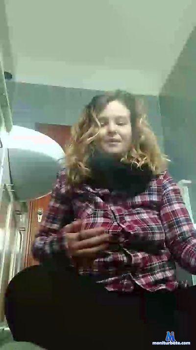 Bambolina_fun cam4 bisexual performer from Republic of Italy amateur horny pussy 