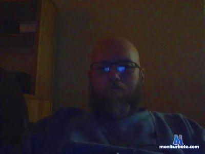 doglegdanny cam4 straight performer from Canada beard bald bigbear 