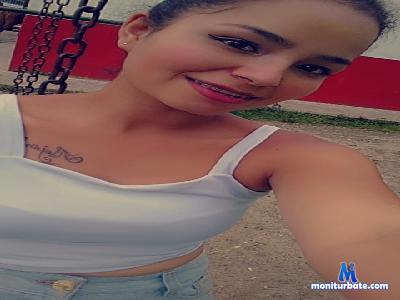 shanntall_883 cam4 straight performer from Republic of Colombia masturbation deepthroat C2C blowjob spanking feet ass 