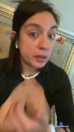 Dogmom6969 cam4 livecam show performer room profile