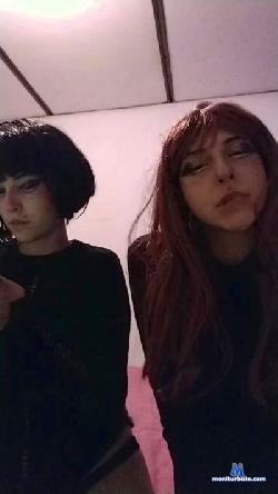 2Barbies cam4 live cam performer profile