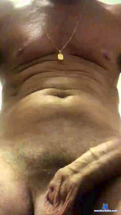 gustavocaldas cam4 bicurious performer from Federative Republic of Brazil  