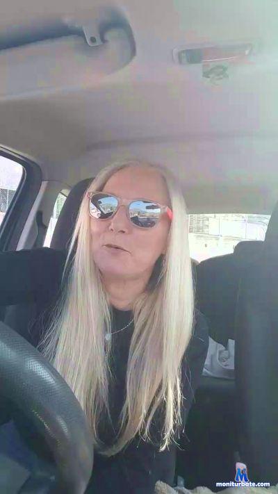 kikka40 cam4 straight performer from Republic of Italy smoke cum striptease pussy spanking cute masturbation 