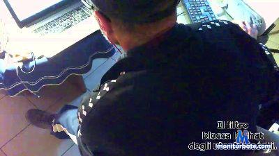 andreachat cam4 unknown performer from Republic of Italy  