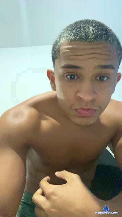Rchrd2 cam4 bisexual performer from Federative Republic of Brazil  