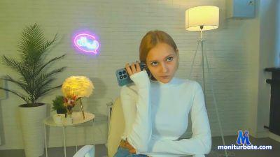 EssieSellner cam4 bisexual performer from Republic of Poland femdom schoolgirl C2C cute cosplay bdsm gamer 