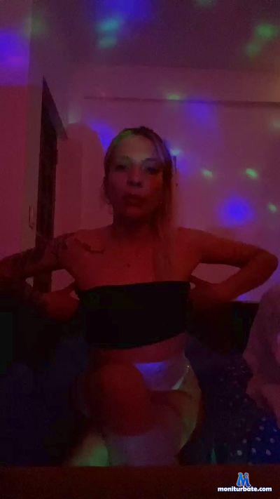 azulqueenbb cam4 bisexual performer from Argentine Republic  