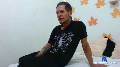 _Fronsac_ cam4 straight performer from United States of America latinboy feet bdsm bigdick cum rollthedice 