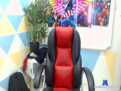 carlos28_s cam4 bicurious performer from United Mexican States  