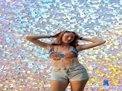 Samantha_Saint_ cam4 bisexual performer from Republic of Panama  
