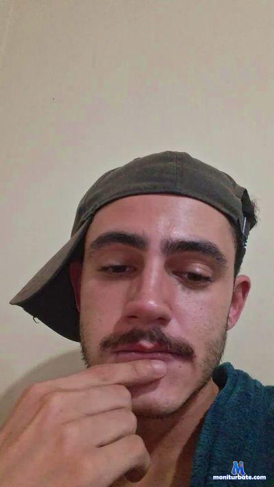 leozinhoo0 cam4 gay performer from Federative Republic of Brazil  